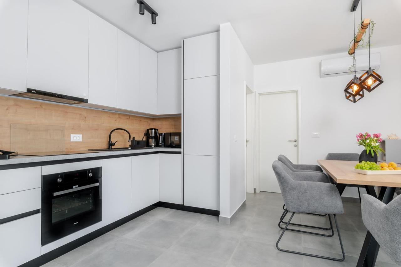 Villa Destiny Nedescina, Istrien, Kroatien מראה חיצוני תמונה