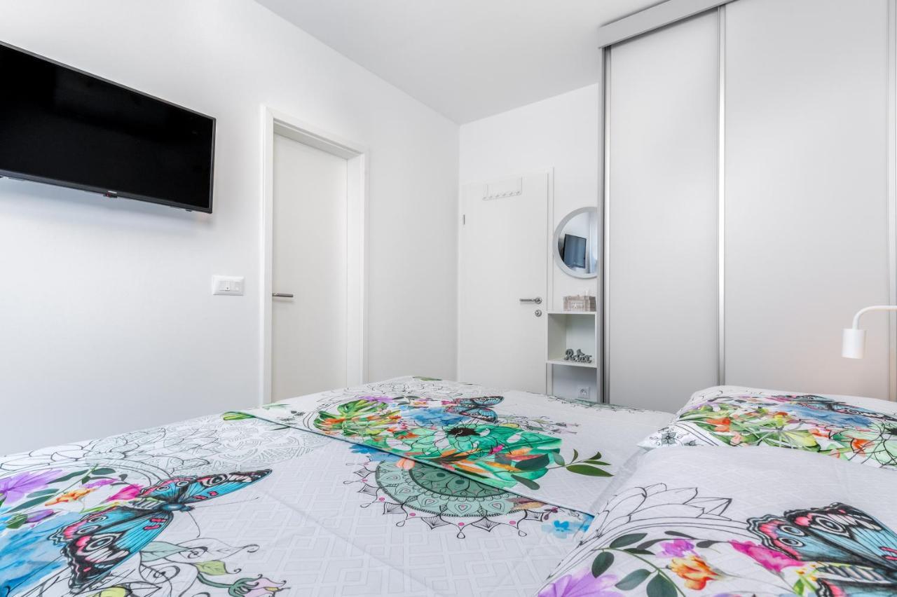 Villa Destiny Nedescina, Istrien, Kroatien מראה חיצוני תמונה