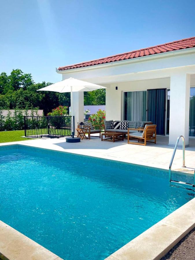 Villa Destiny Nedescina, Istrien, Kroatien מראה חיצוני תמונה